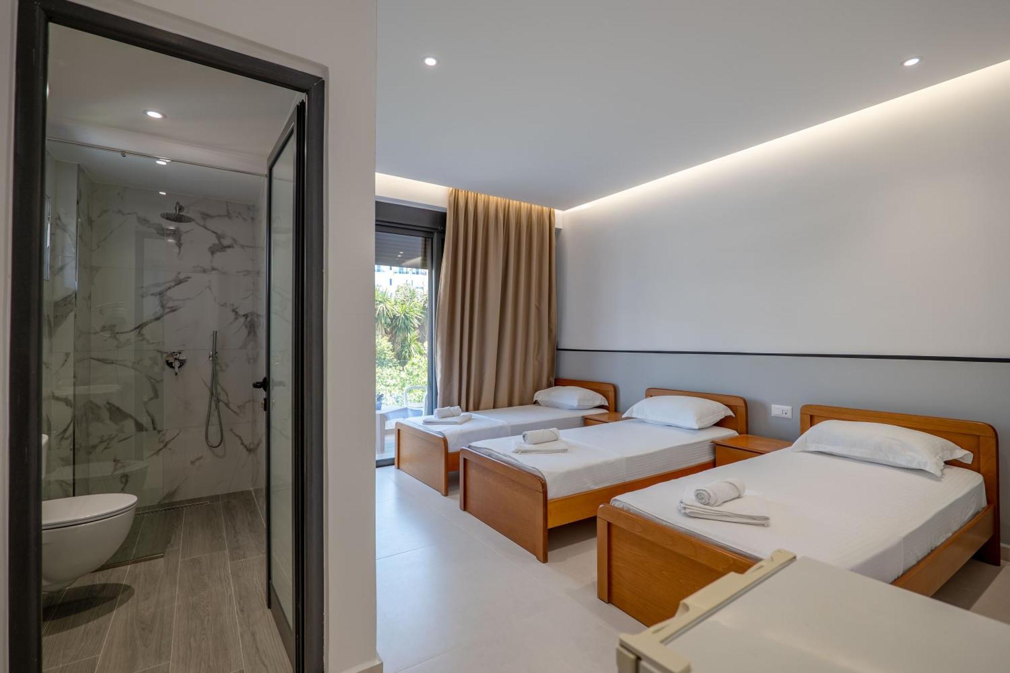 Emblem Hotel Sarandë