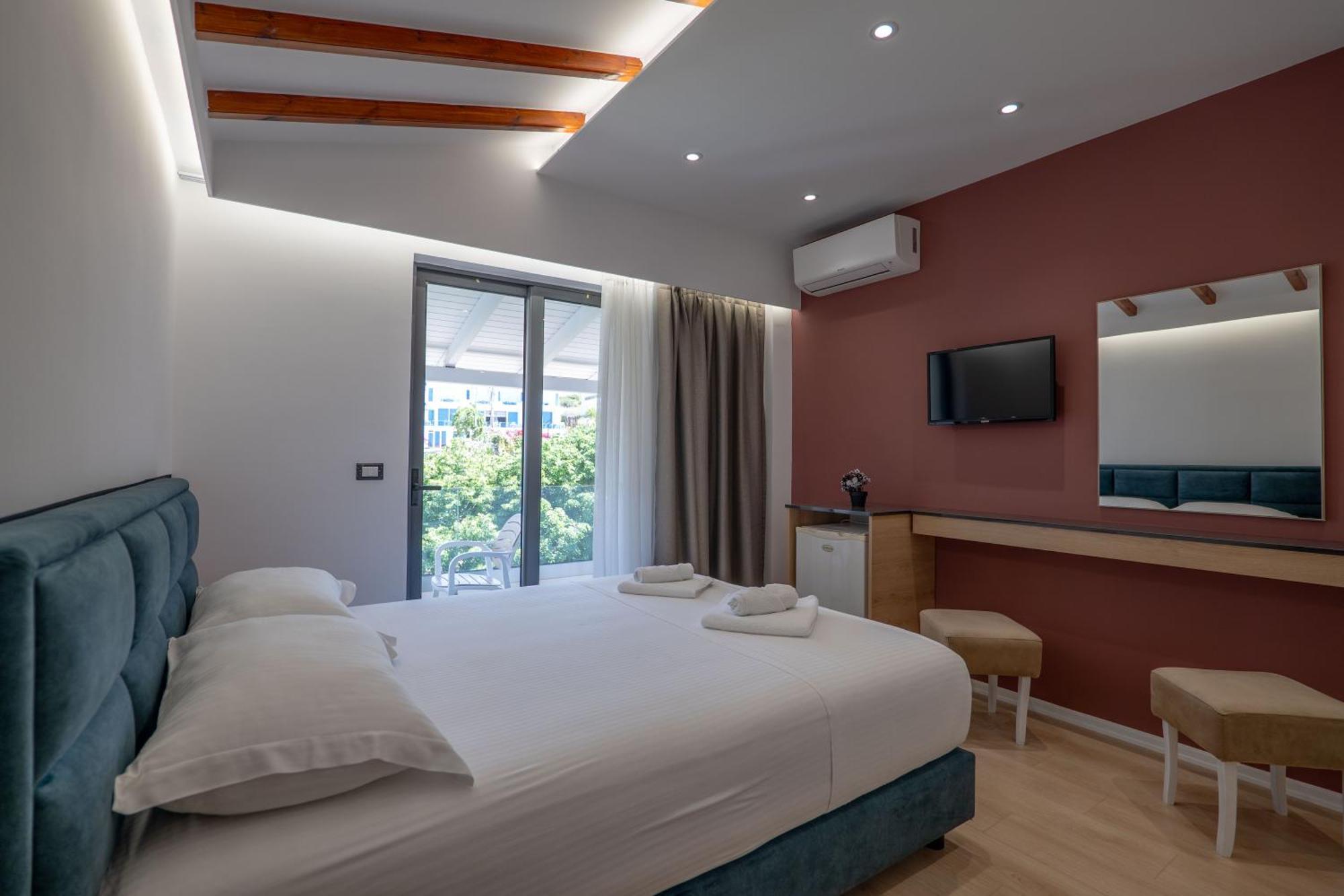 Emblem Hotel